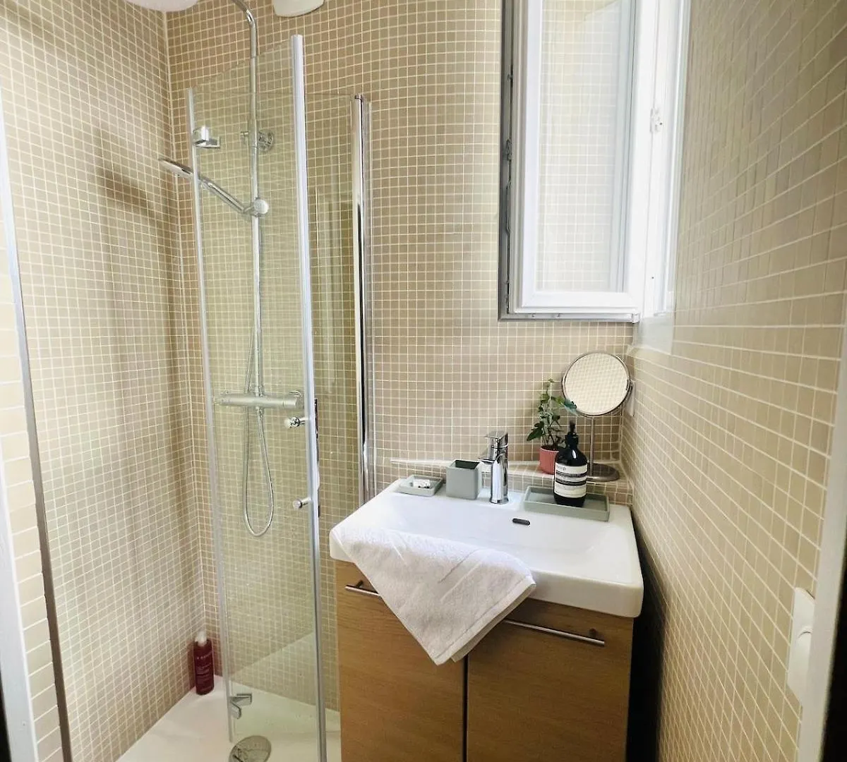 Welcome To Montmartre Paris Apartment