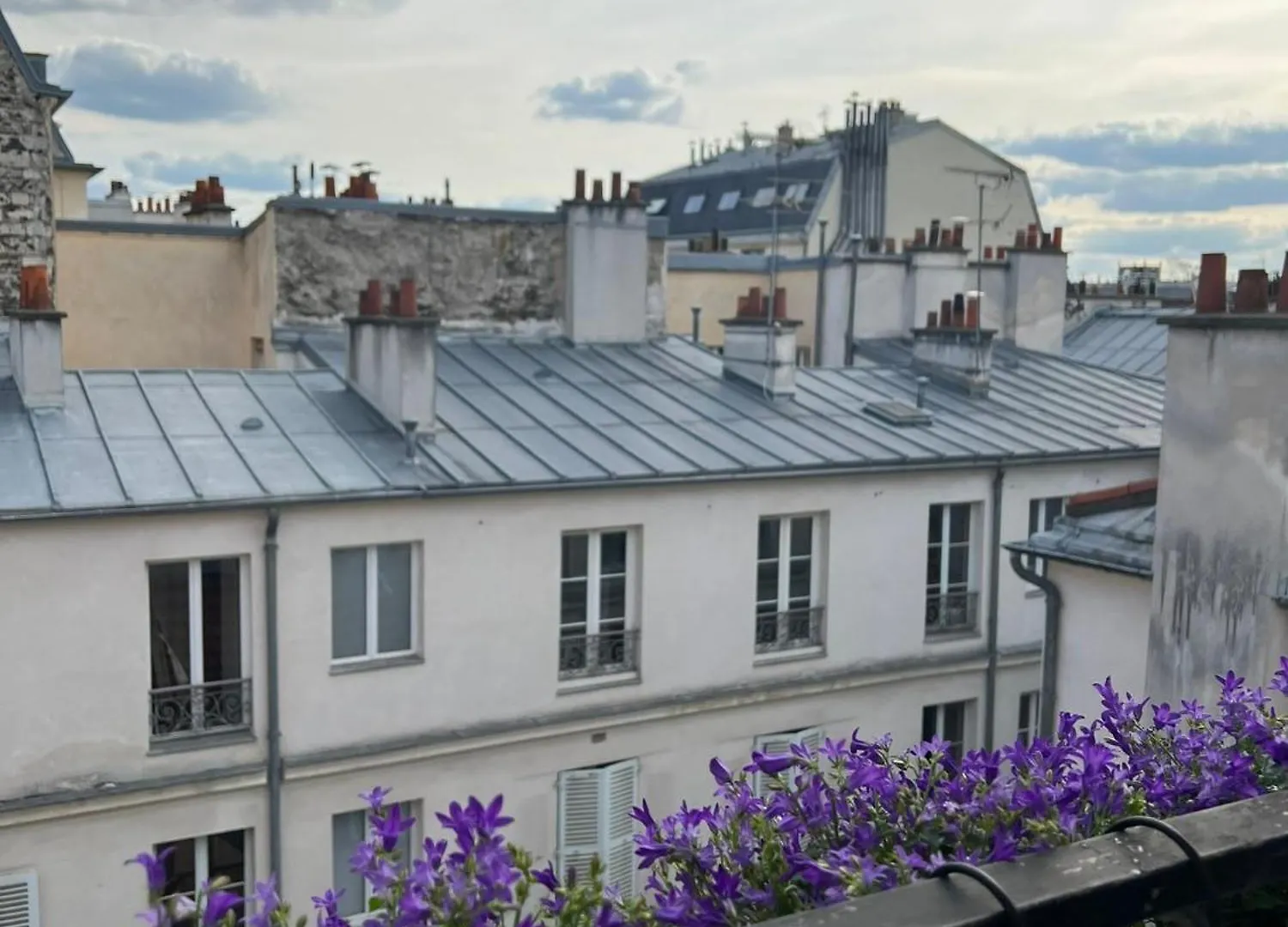 Welcome To Montmartre 파리 아파트